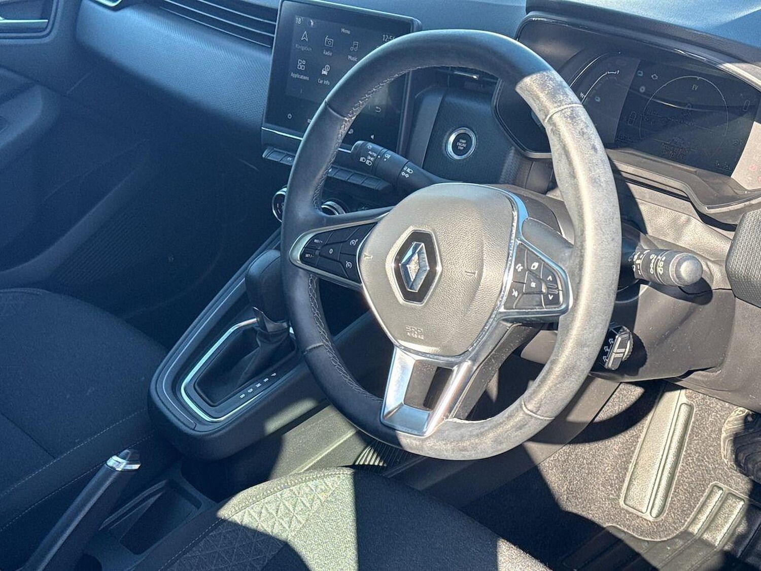 Used Renault Clio 2023 for sale - 78144482: Photo 17