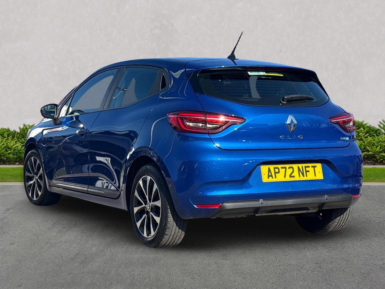 Used Renault Clio 2023 for sale - 78144482: Photo 2