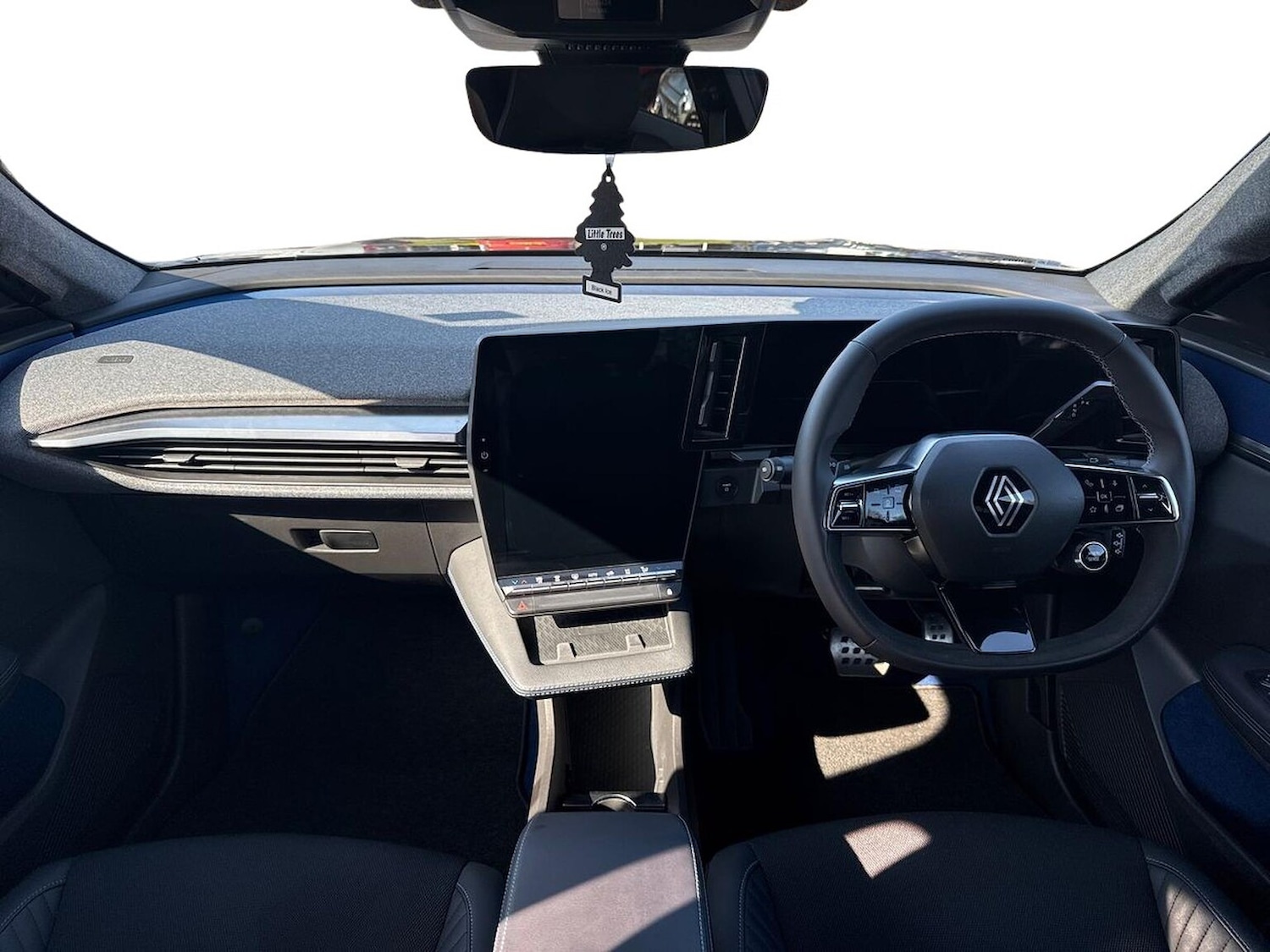 Used Renault Scenic E-Tech 2024 for sale - 76541915: Photo 8