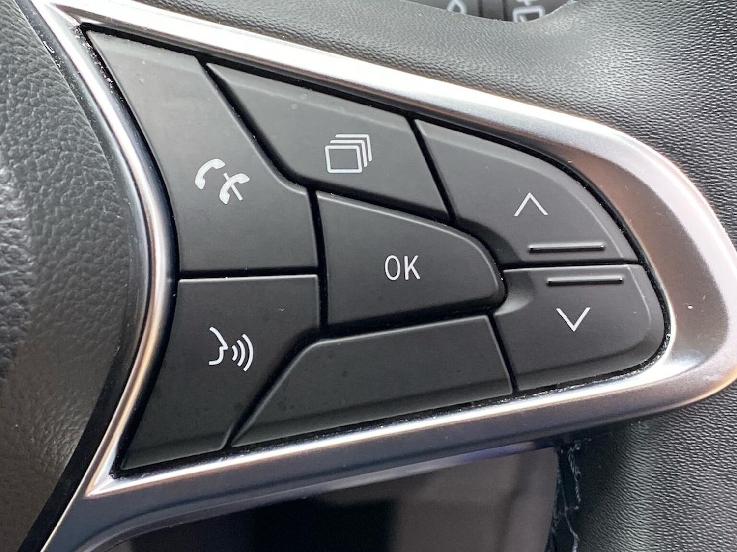 Used Renault Captur 2023 for sale - 76720325: Photo 27