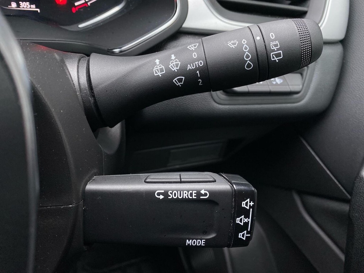 Used Renault Captur 2023 for sale - 76720325: Photo 29