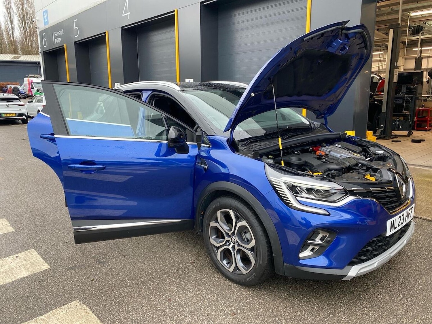 Used Renault Captur 2023 for sale - 76720325: Photo 40