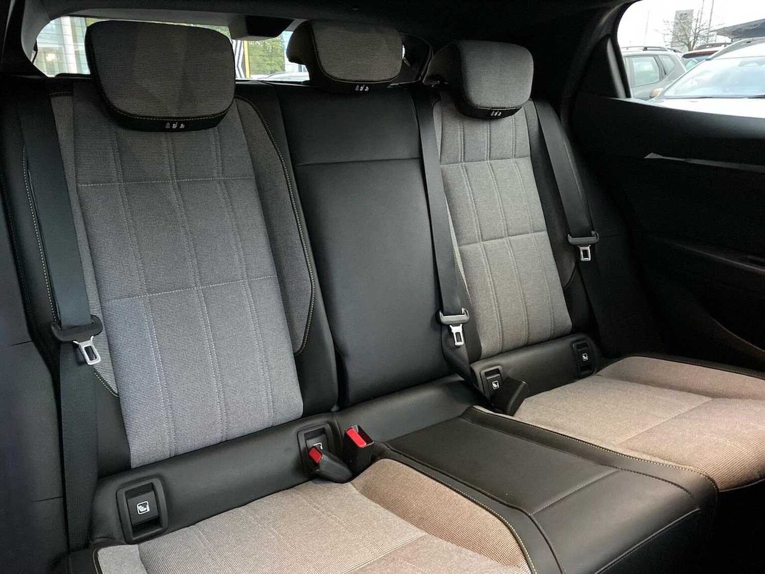 Used Renault Megane E Tech 2024 for sale - 76699411: Photo 16