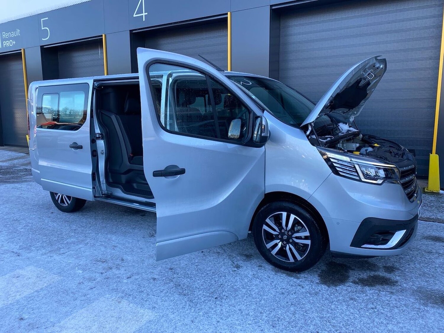 Used Renault Trafic 2025 for sale - 77488359: Photo 40