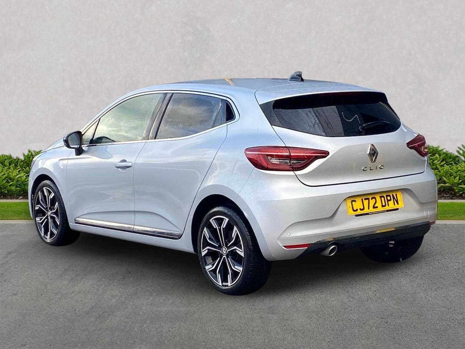 Used Renault Clio 2023 for sale - 78026156: Photo 2