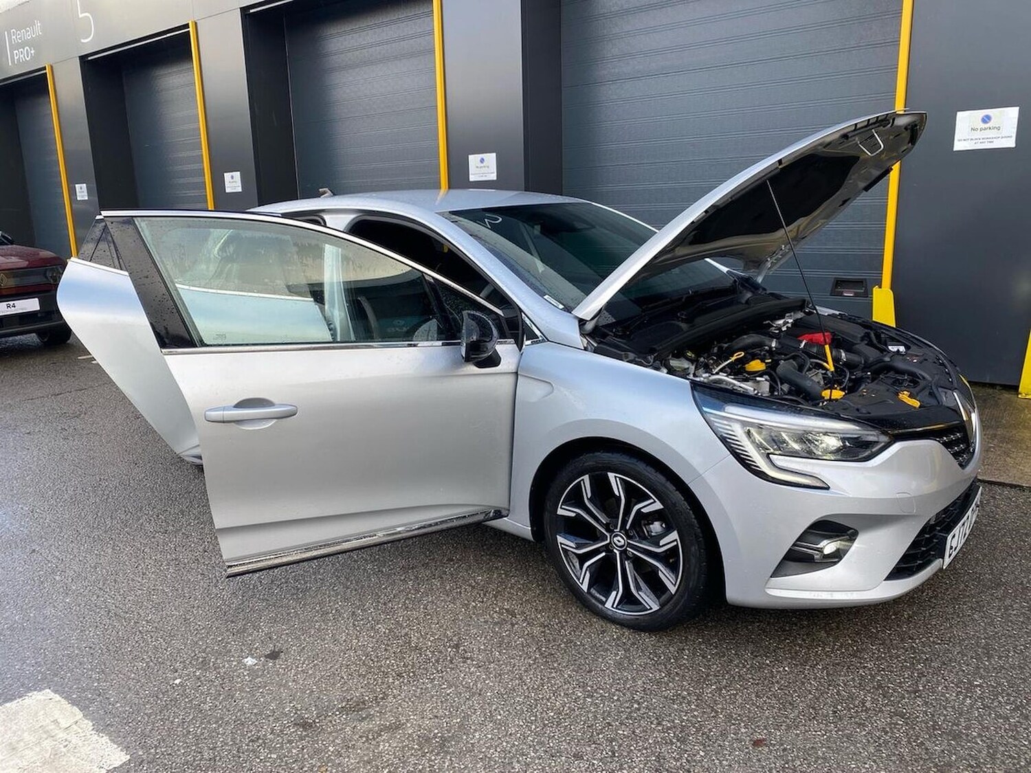 Used Renault Clio 2023 for sale - 78026156: Photo 40