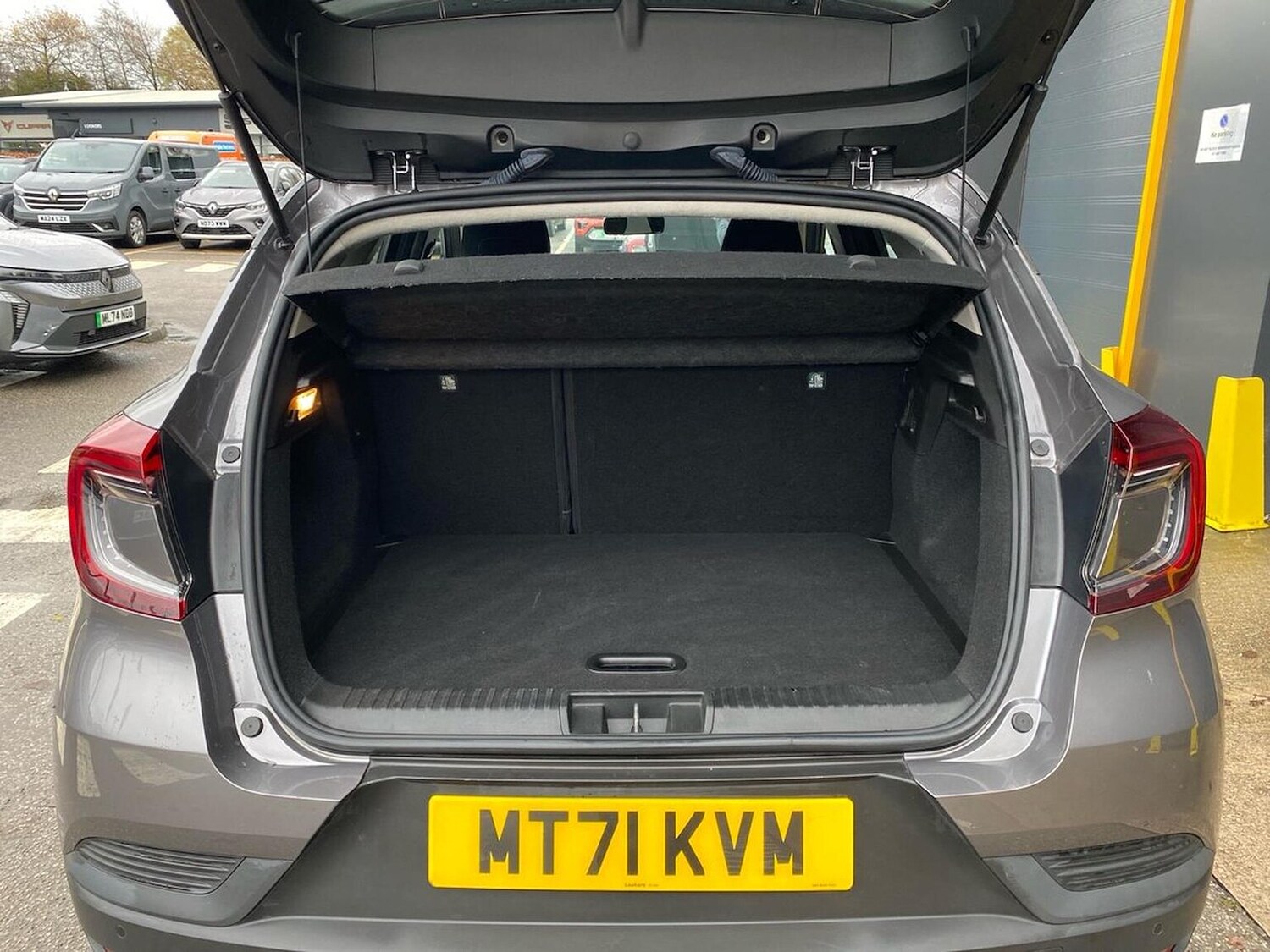 Used Renault Captur 2021 for sale - 77488375: Photo 17