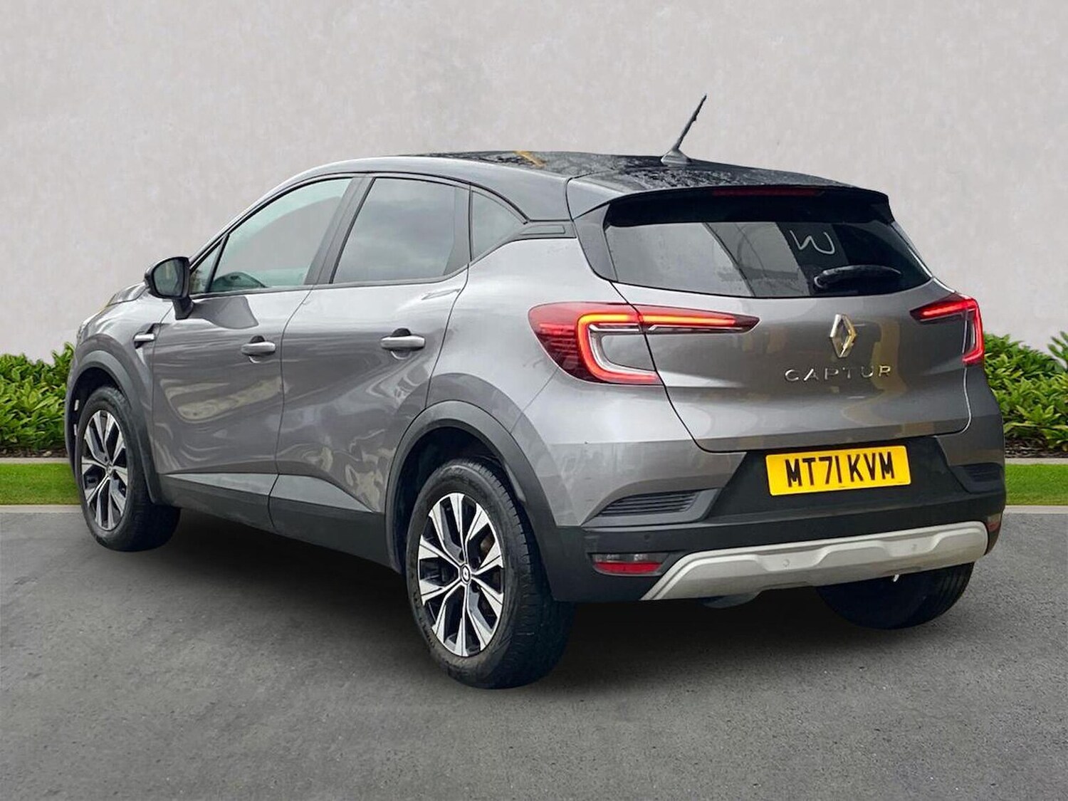 Used Renault Captur 2021 for sale - 77488375: Photo 2