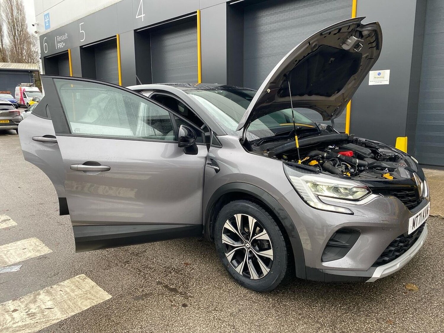 Used Renault Captur 2021 for sale - 77488375: Photo 40