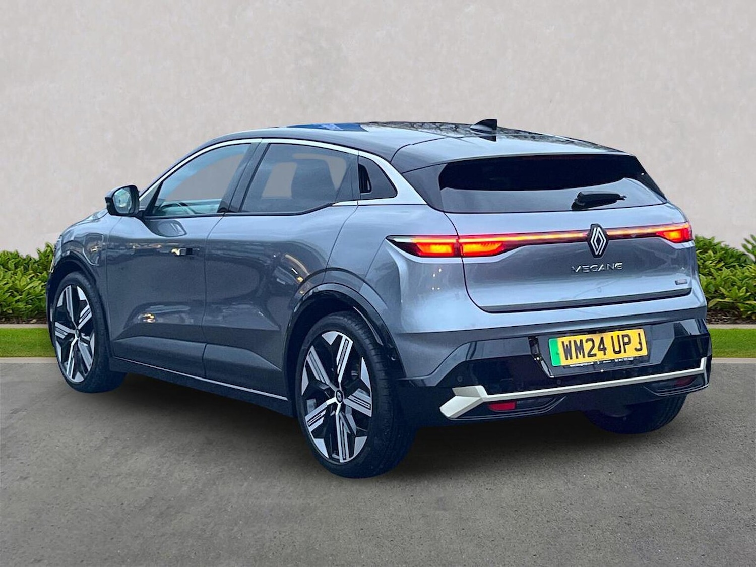 Used Renault Megane E Tech 2024 for sale - 76974588: Photo 2