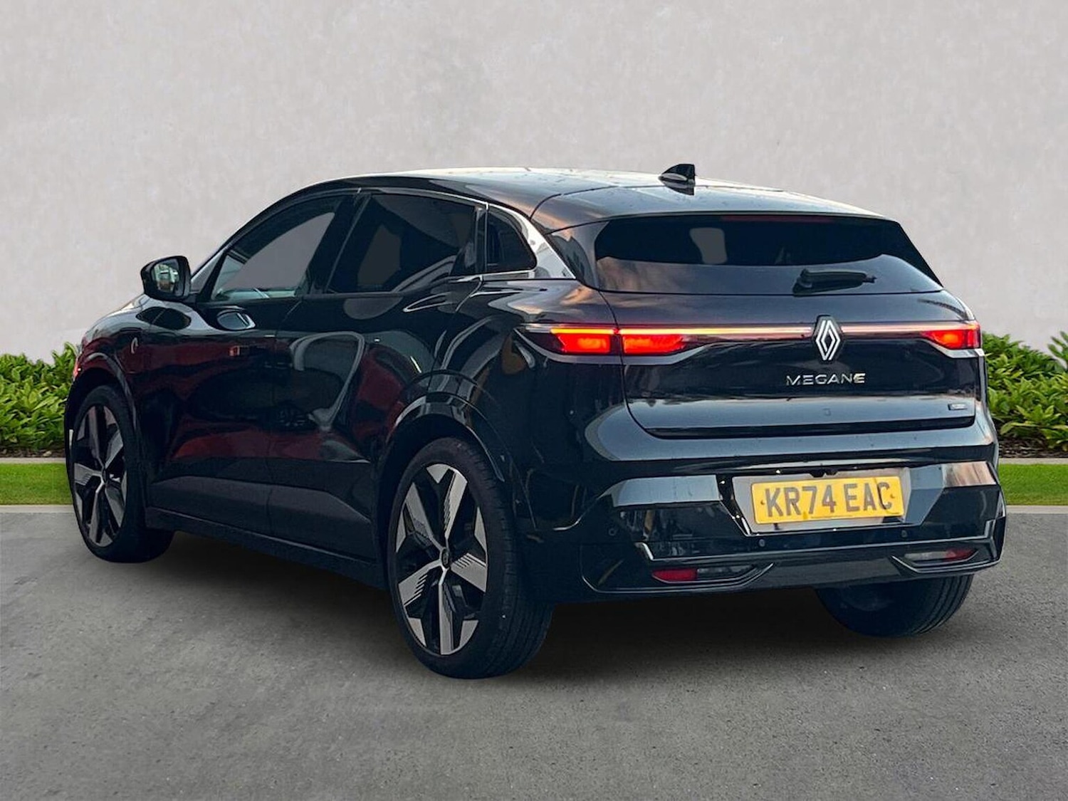 Used Renault Megane E Tech 2024 for sale - 77008261: Photo 2