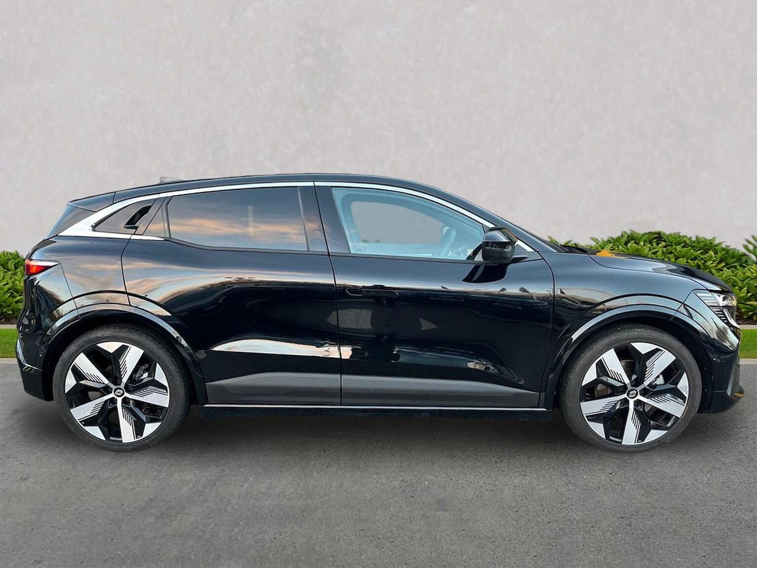 Used Renault Megane E Tech 2024 for sale - 77008261: Photo 3