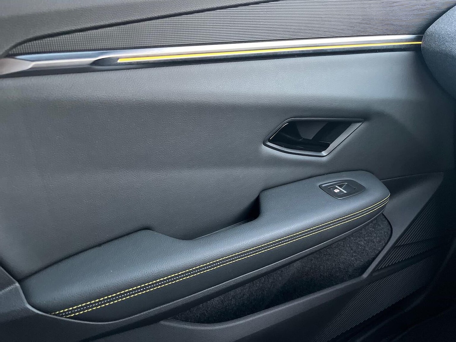 Used Renault Megane E Tech 2024 for sale - 77008261: Photo 41