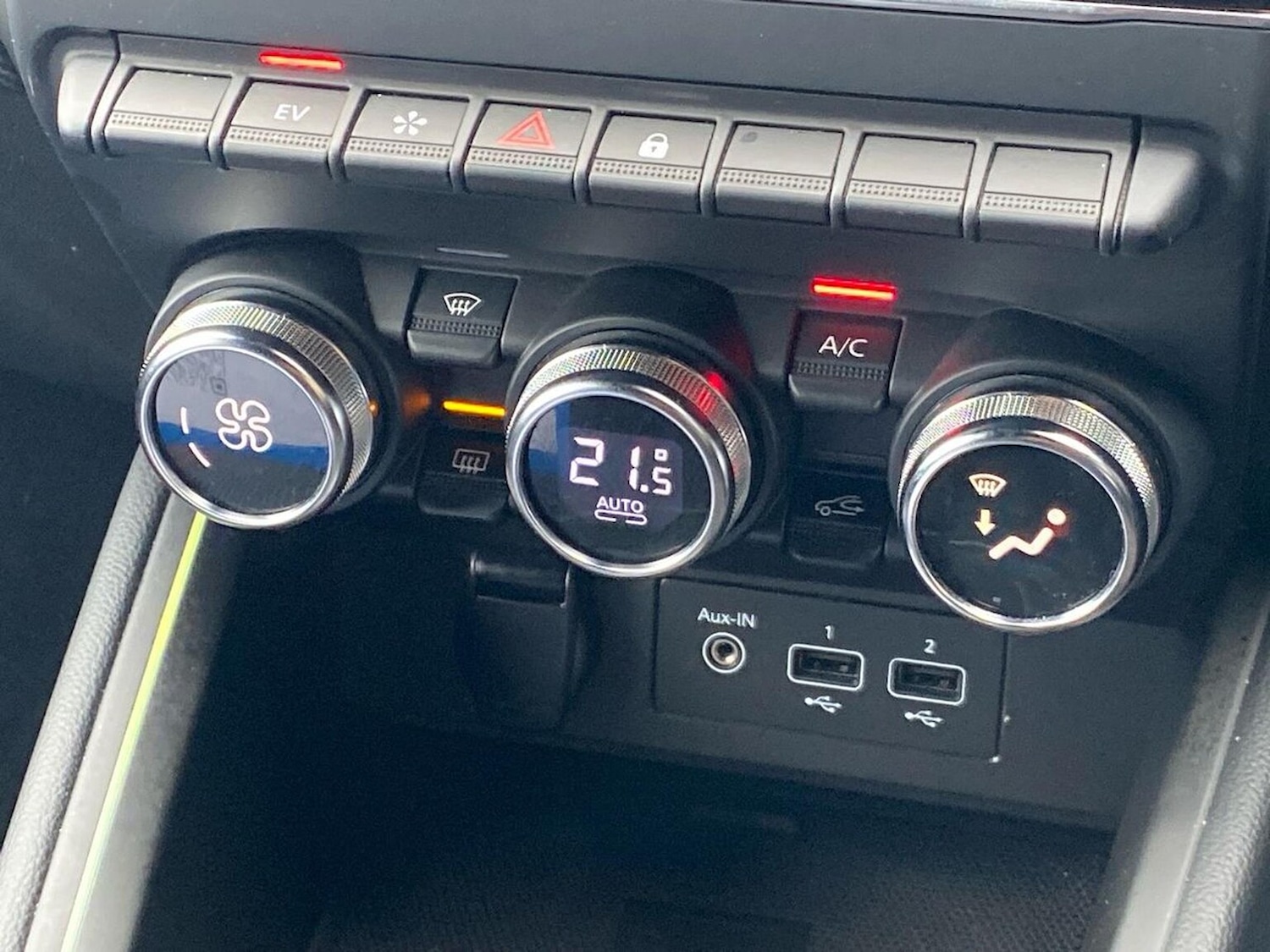 Used Renault Clio 2022 for sale - 76682632: Photo 12