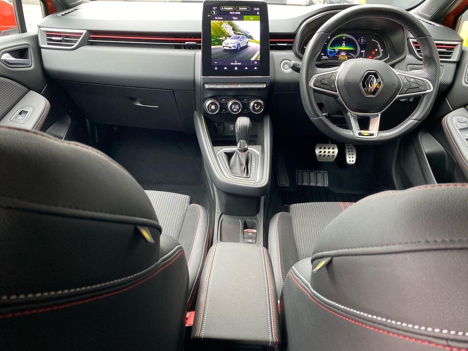 Used Renault Clio 2022 for sale - 76682632: Photo 13