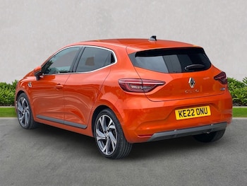 Used Renault Clio 2022 for sale - 76682632: Photo