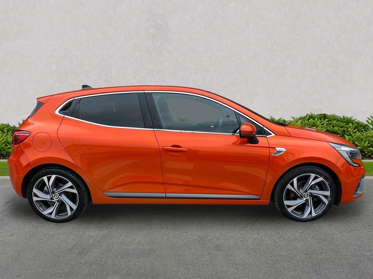 Used Renault Clio 2022 for sale - 76682632: Photo 3