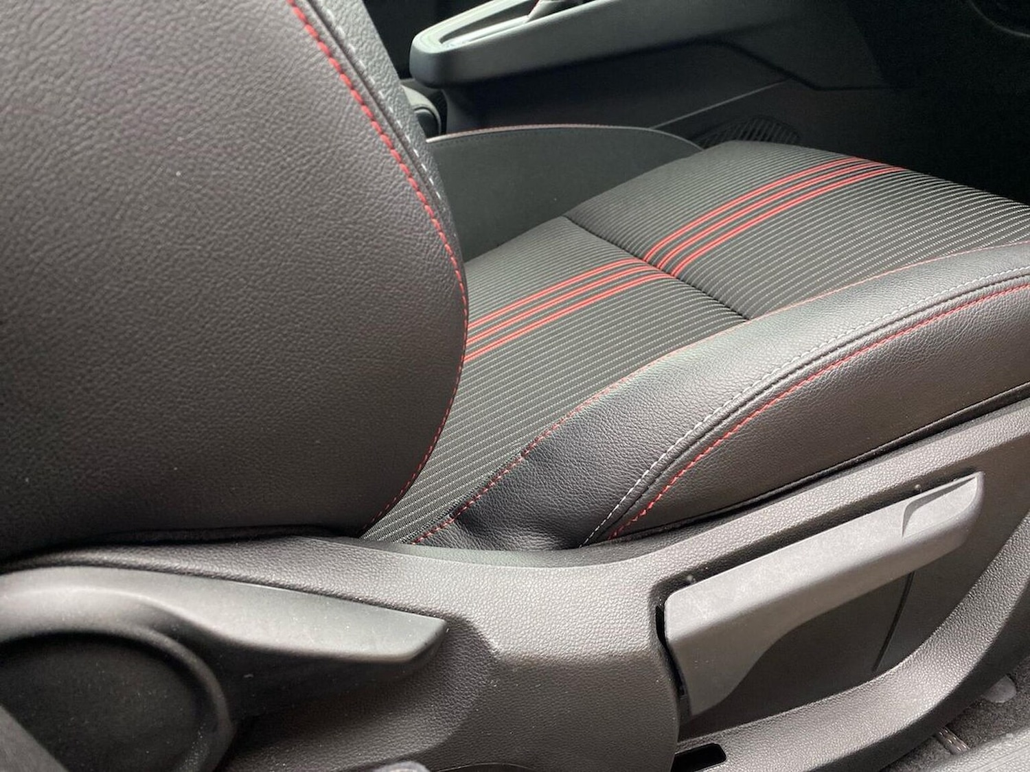 Used Renault Clio 2022 for sale - 76682632: Photo 30