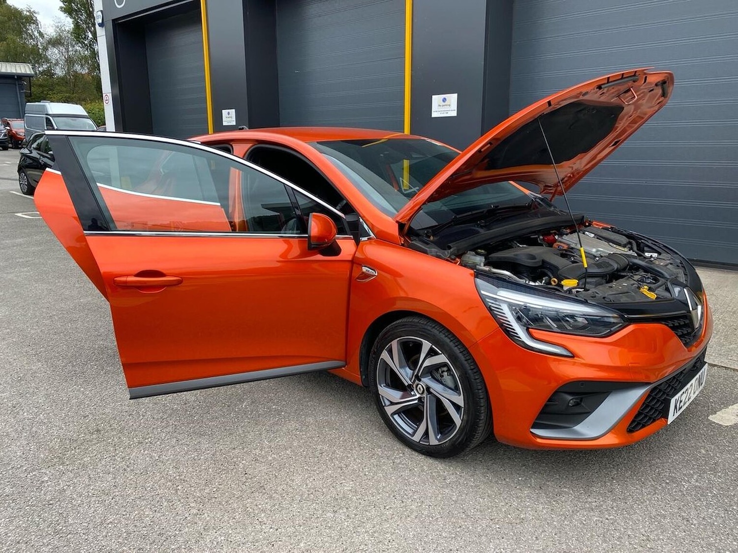 Used Renault Clio 2022 for sale - 76682632: Photo 40