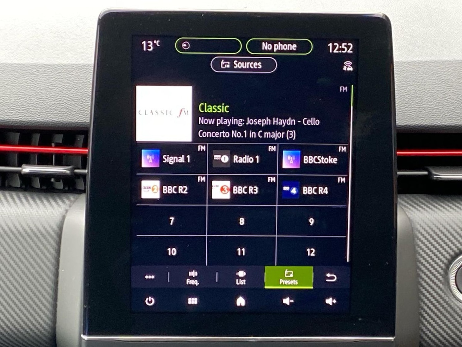 Used Renault Clio 2022 for sale - 76682632: Photo 46