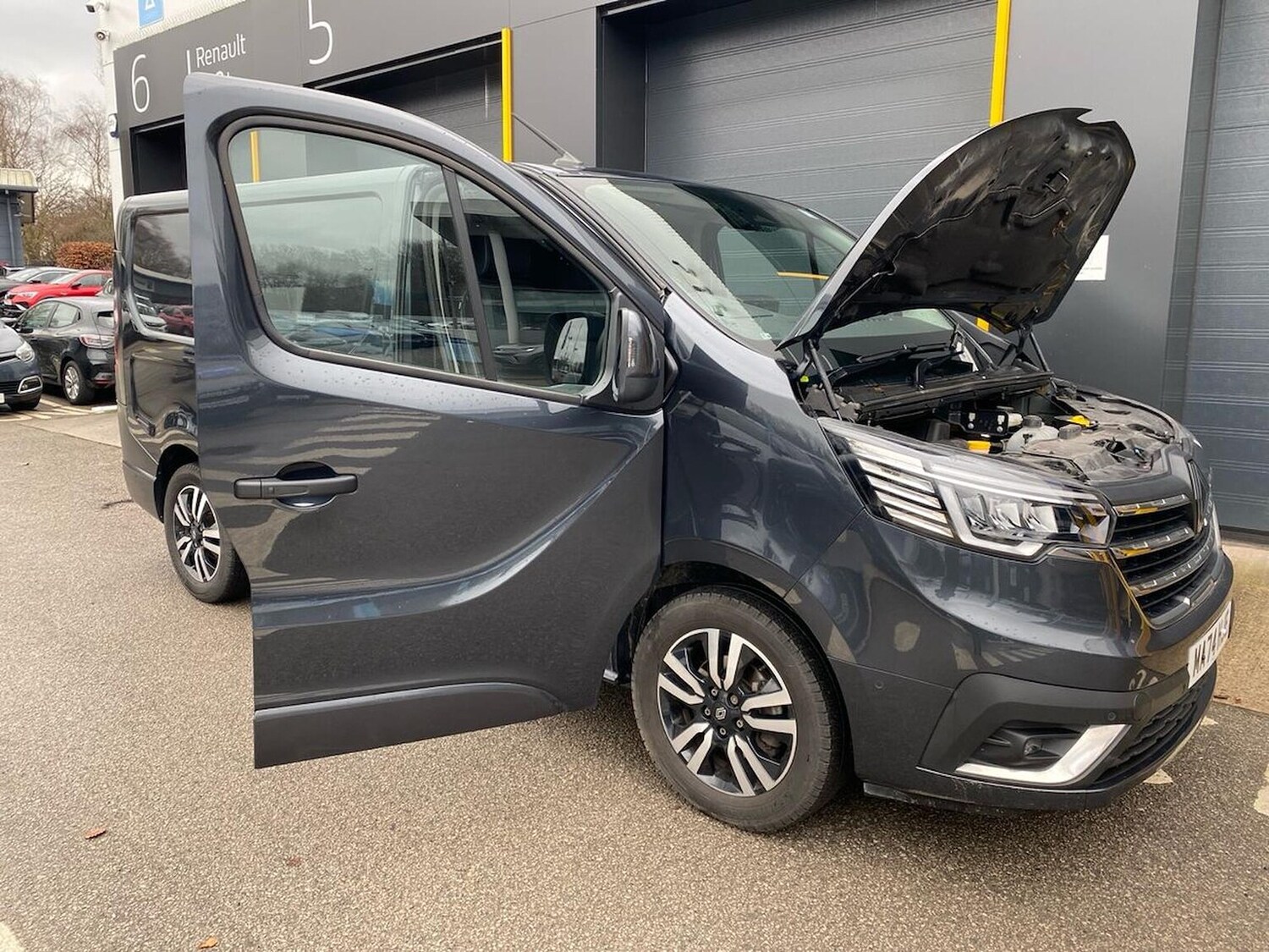 Used Renault Trafic 2025 for sale - 78064489: Photo 40