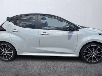 Used Toyota Yaris 2022 for sale - 78860633: Photo