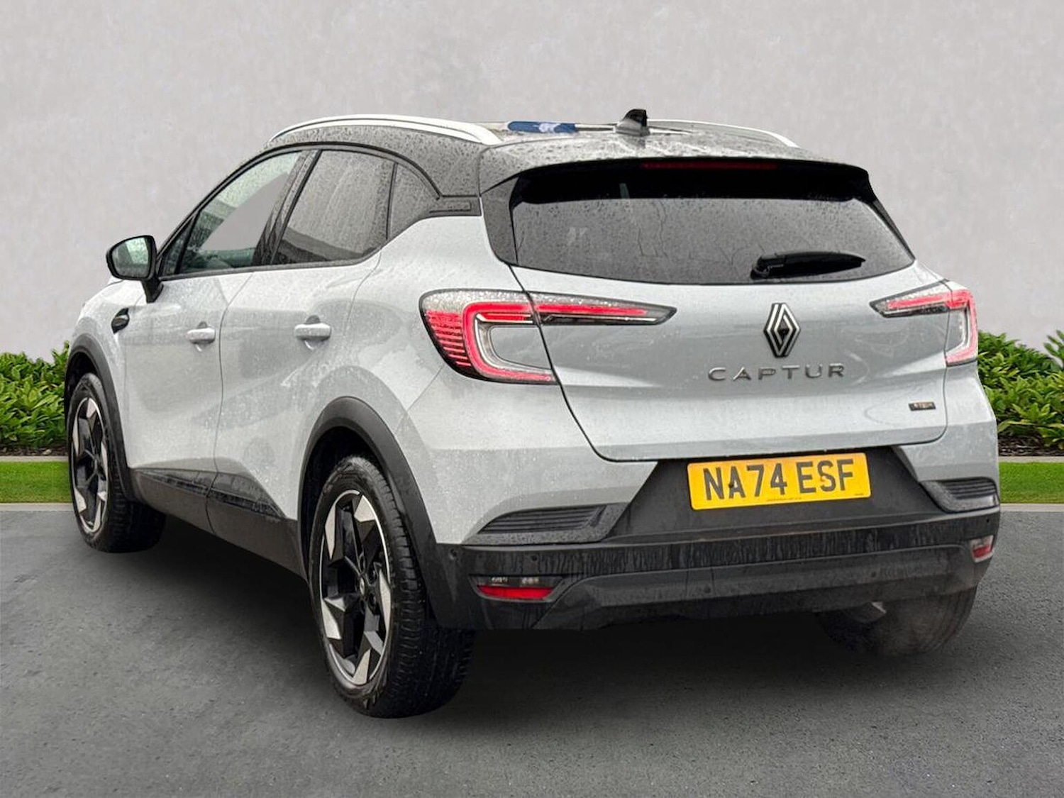 Used Renault Captur 2024 for sale - 76969959: Photo 2