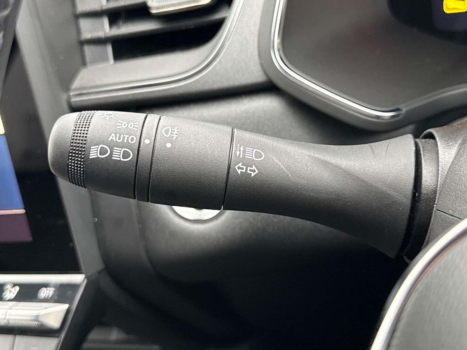 Used Renault Captur 2024 for sale - 76969959: Photo 29