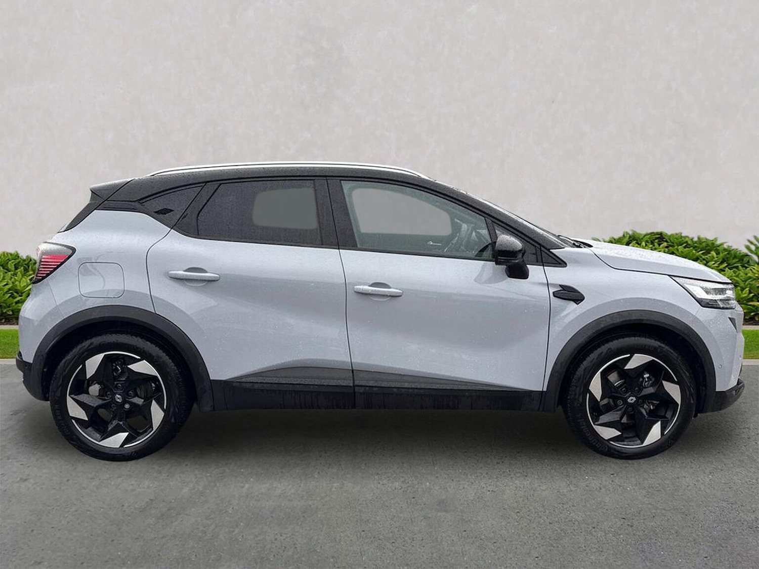 Used Renault Captur 2024 for sale - 76969959: Photo 3