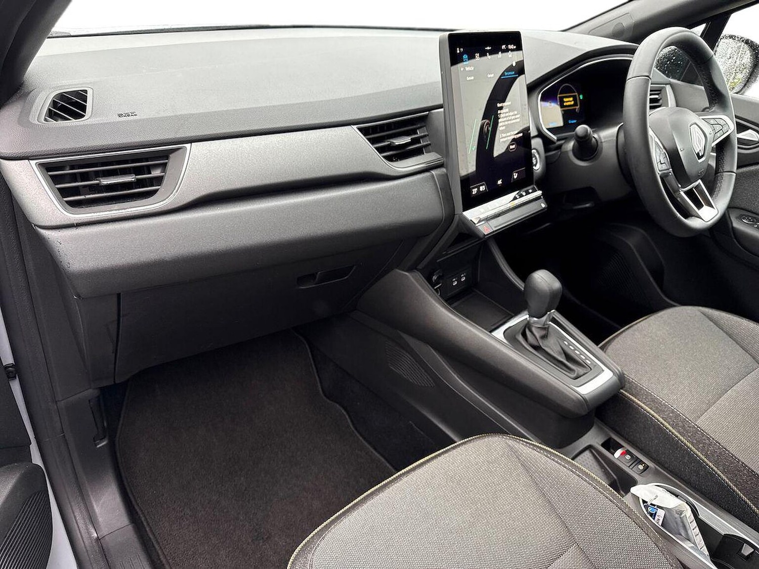 Used Renault Captur 2024 for sale - 76969959: Photo 7