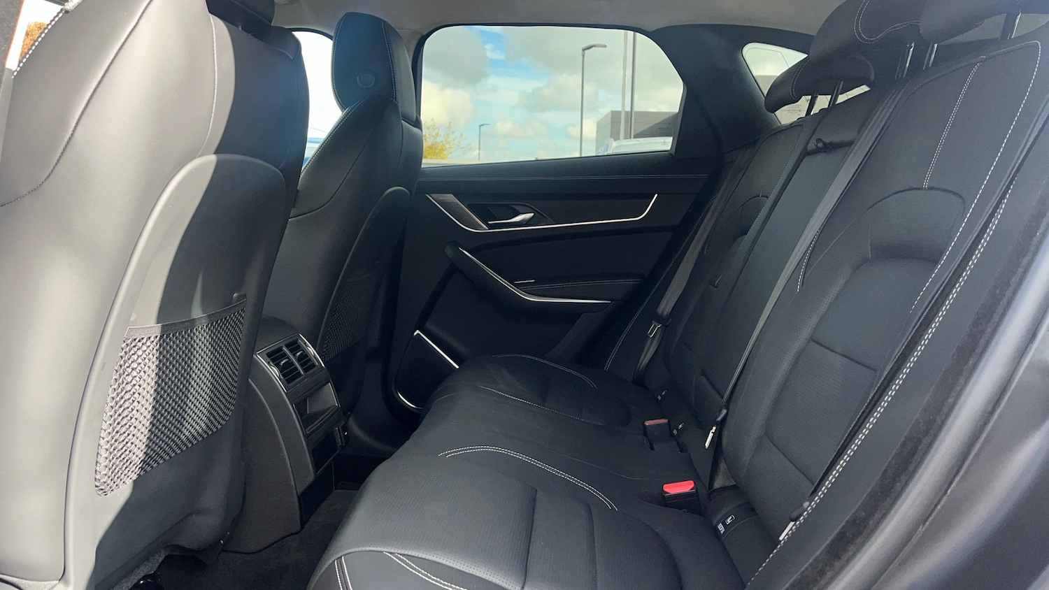 Used Jaguar F-Pace 2022 for sale - 77452920: Photo 4