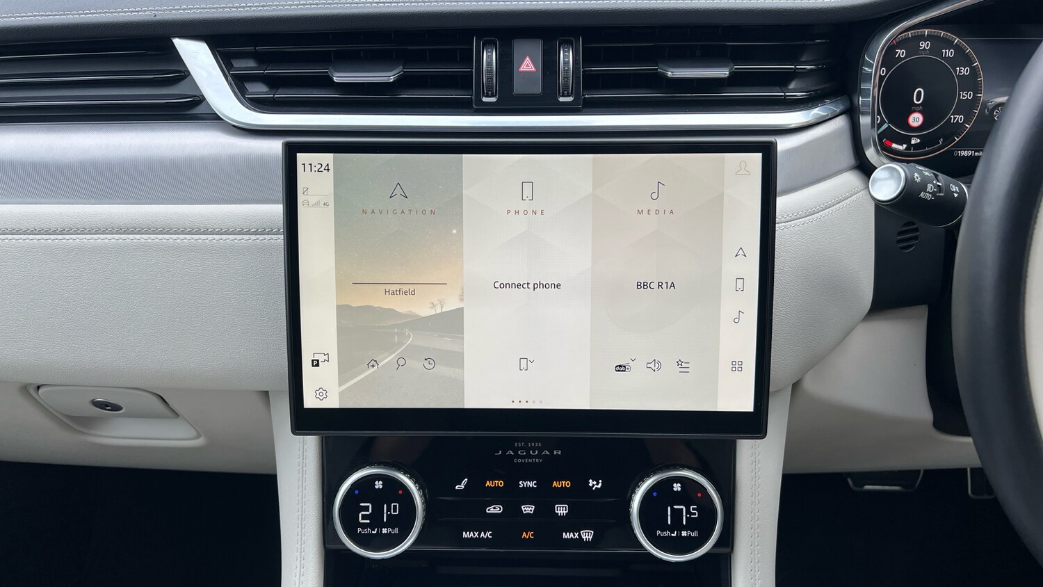 Used Jaguar F-Pace 2023 for sale - 76057657: Photo 14