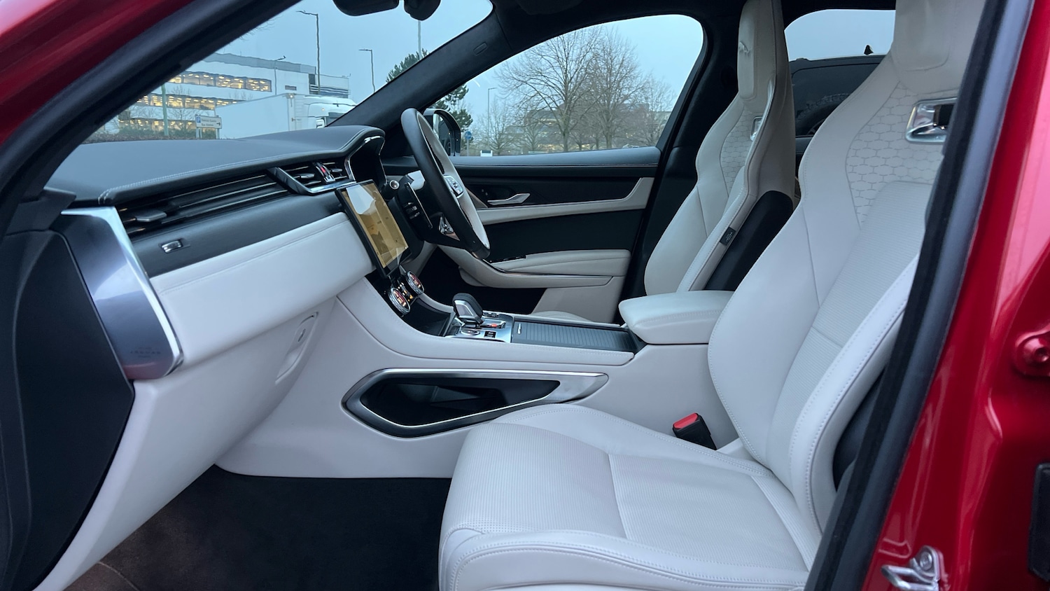 Used Jaguar F-Pace 2024 for sale - 77668276: Photo 3