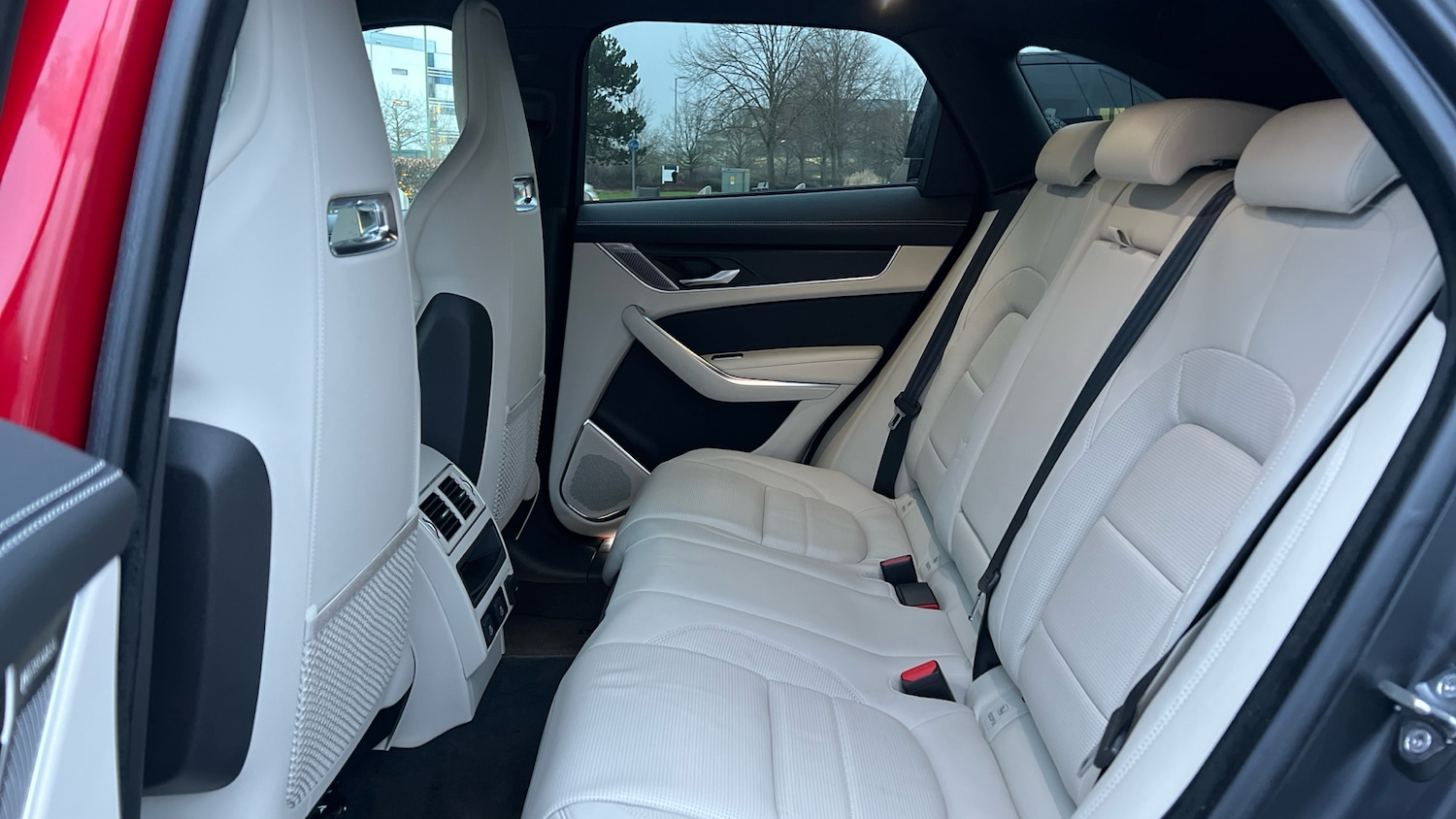 Used Jaguar F-Pace 2024 for sale - 77668276: Photo 4