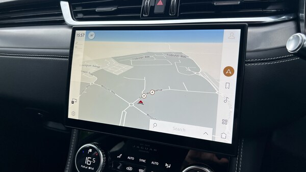 Used Jaguar F-Pace 2022 for sale - 76134370: Photo 11