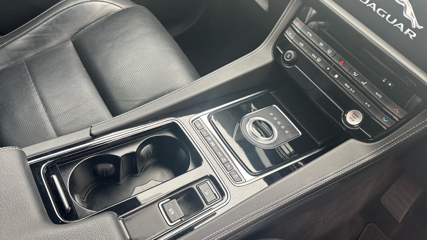 Used Jaguar F-Pace 2020 for sale - 77452919: Photo 13