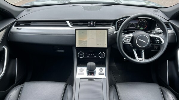 Used Jaguar F-Pace 2023 for sale - 74955820: Photo 9