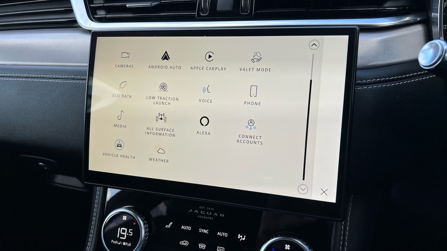 Used Jaguar F-Pace 2022 for sale - 76257917: Photo 24