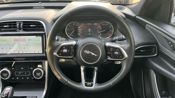 Used Jaguar XE 2019 for sale - 76224907: Photo 15