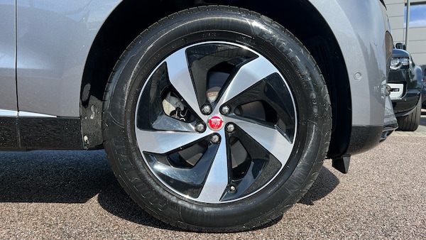 Used Jaguar F-Pace 2021 for sale - 76134384: Photo 8