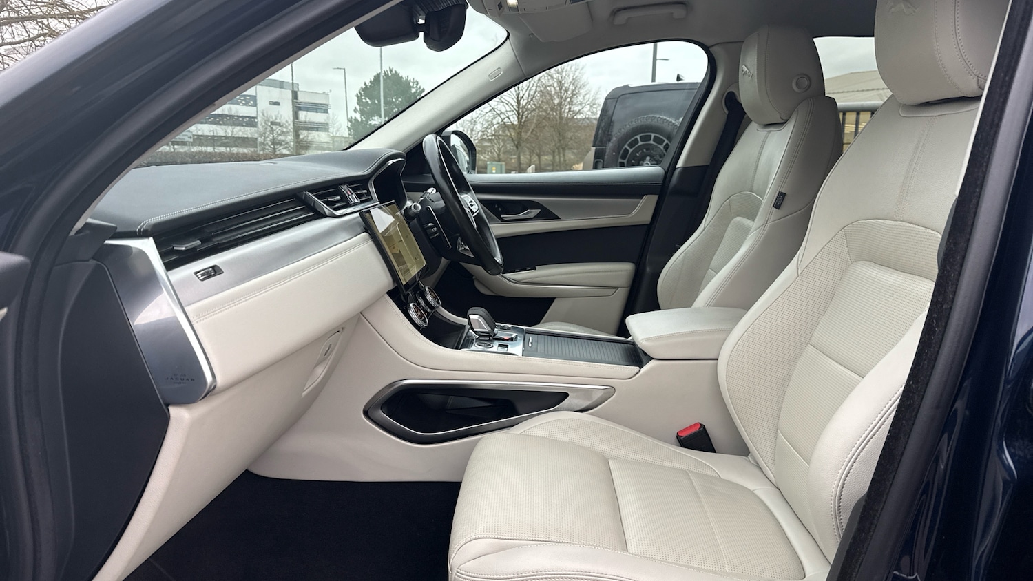 Used Jaguar F-Pace 2022 for sale - 77610418: Photo 3