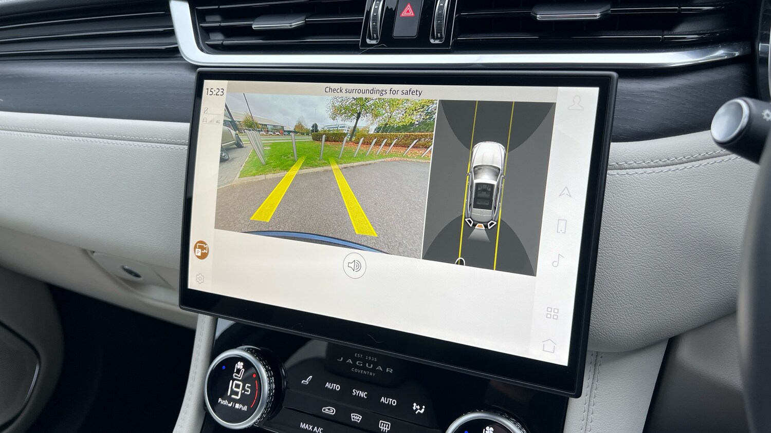 Used Jaguar F-Pace 2024 for sale - 76057666: Photo 12