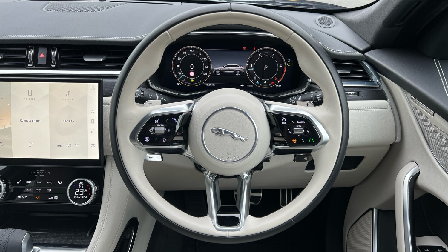 Used Jaguar F-Pace 2024 for sale - 76057666: Photo 15