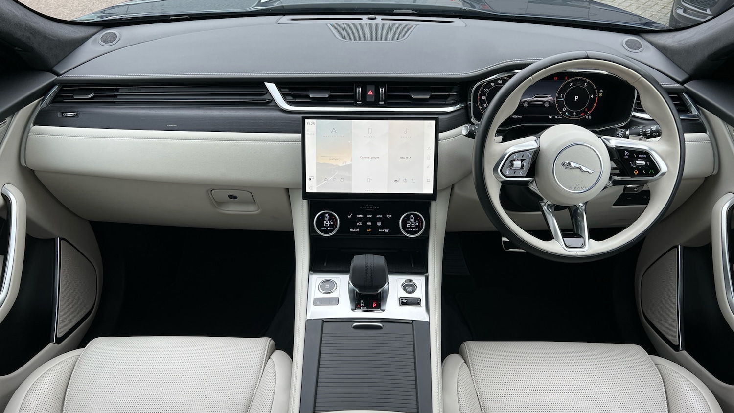 Used Jaguar F-Pace 2024 for sale - 76057666: Photo 9