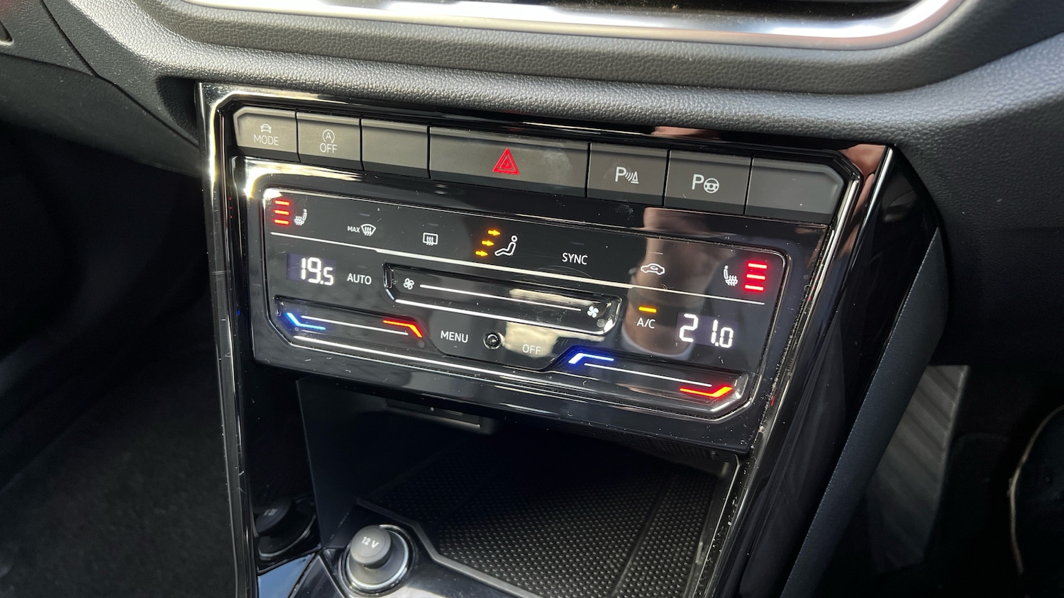 Used Volkswagen T-Roc 2022 for sale - 76784855: Photo 19