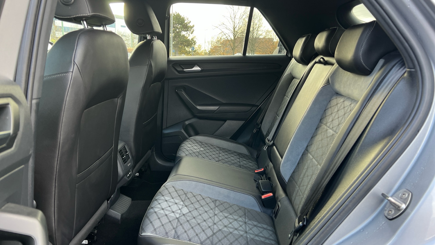 Used Volkswagen T-Roc 2022 for sale - 76784855: Photo 4