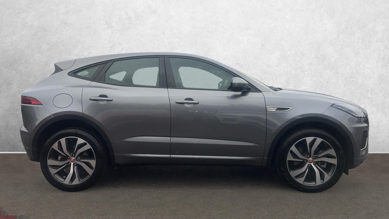 Used Jaguar E-Pace 2023 for sale - 76699565: Photo 5