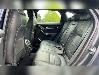 Used Jaguar F-Pace 2022 for sale - 75575343: Photo
