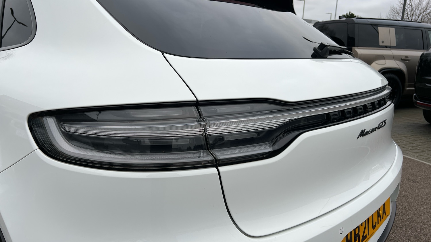 Used Porsche Macan 2021 for sale - 77154512: Photo 11