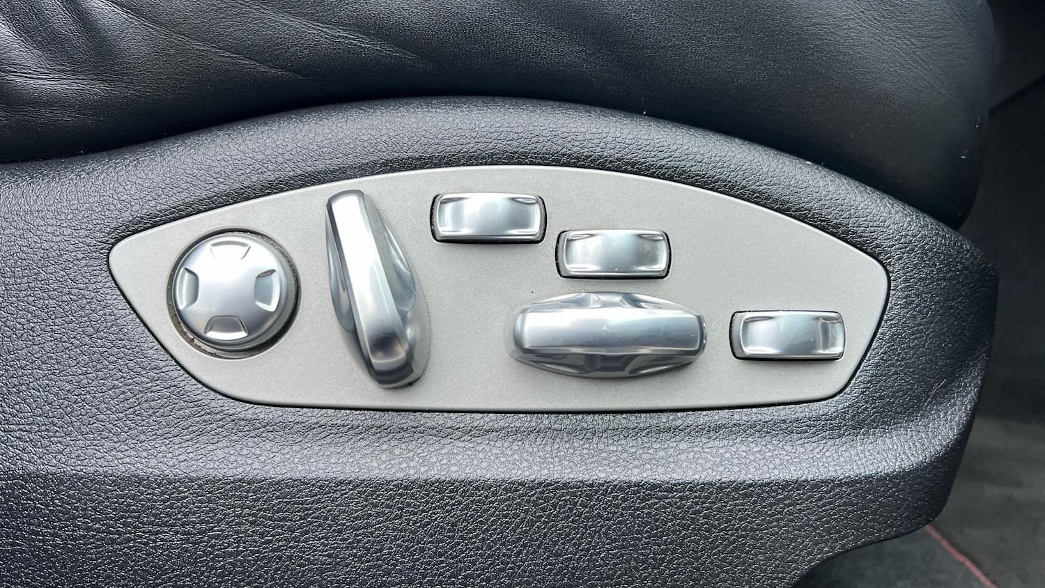 Used Porsche Macan 2021 for sale - 77154512: Photo 14